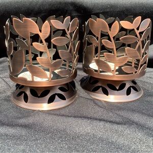 Slatkin & Co candleholders, Set of 2